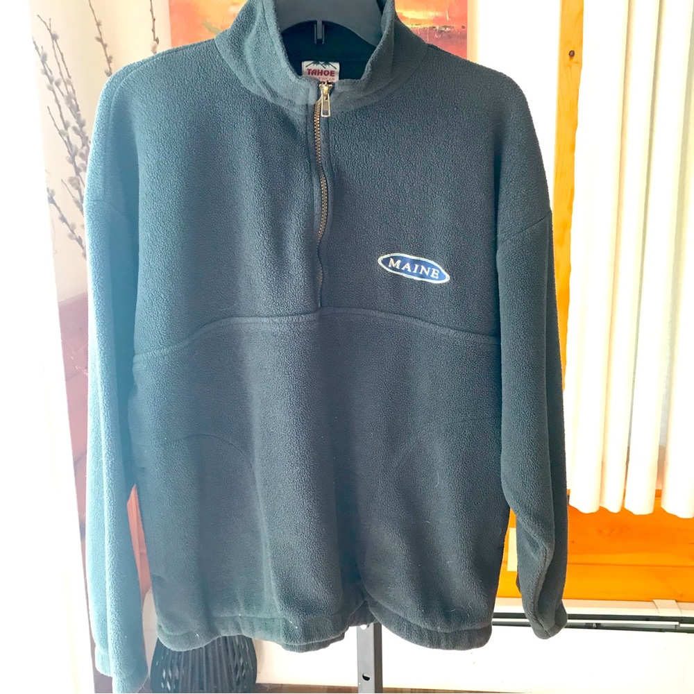 Maine Fleece Sweatshirt. Zip collar. Warm. Made in USA. Size M